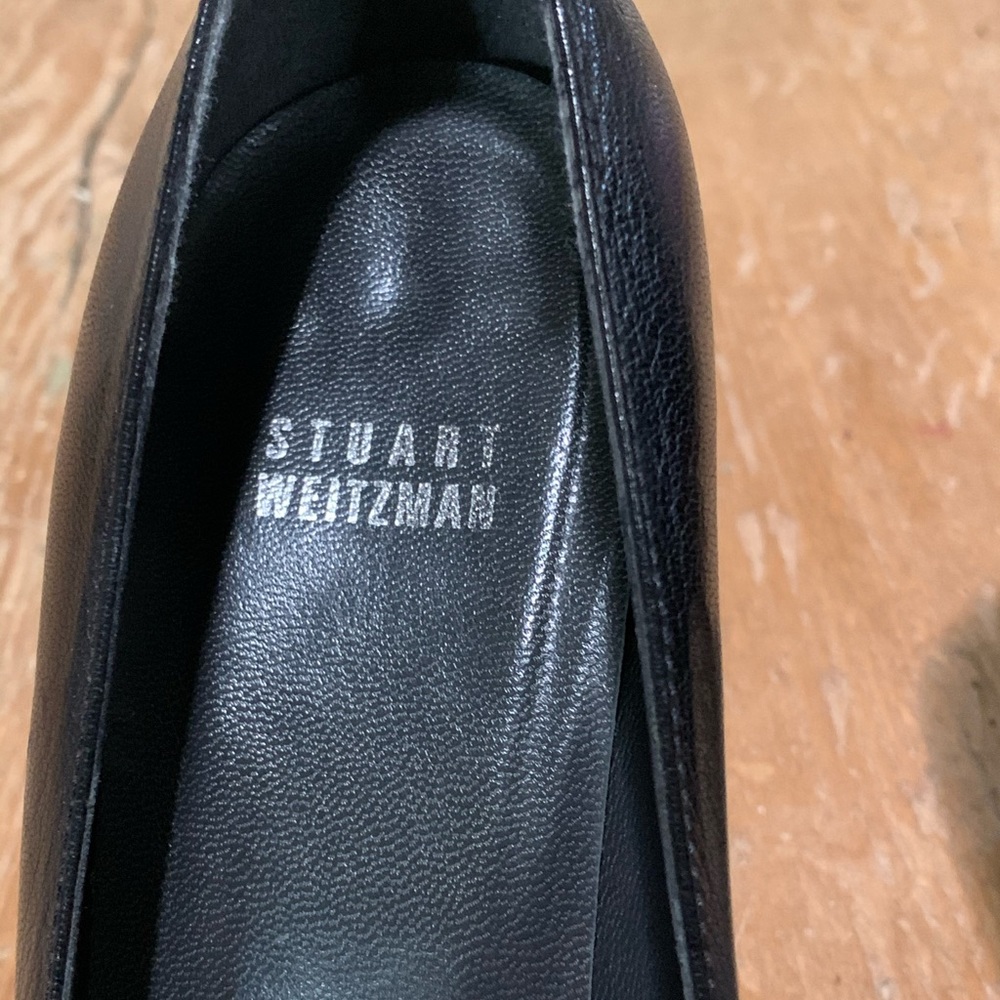 Classic Stuart Weizman Heels W/ Gem Accent (8.5) - image 2